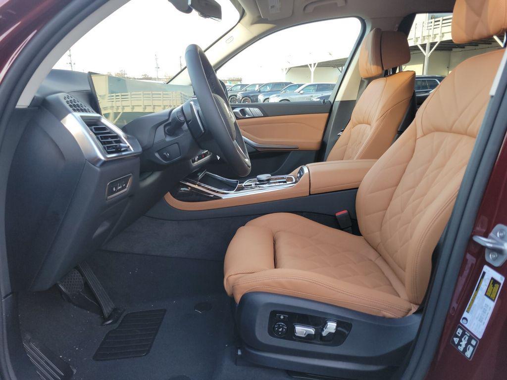 new 2026 BMW X7 car, priced at $92,835