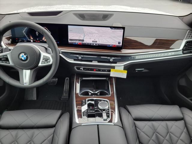 new 2025 BMW X7 car, priced at $94,905