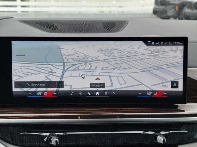 new 2025 BMW X7 car, priced at $94,905