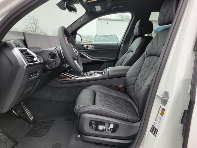 new 2025 BMW X7 car, priced at $94,905