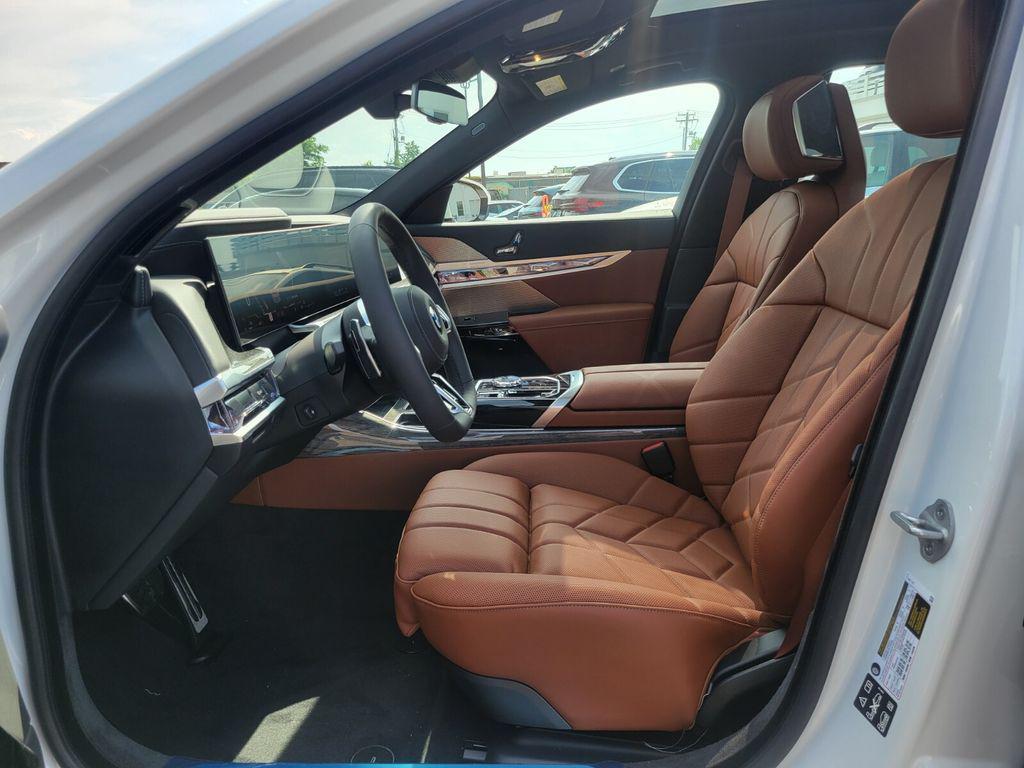 new 2025 BMW 760 car, priced at $127,925