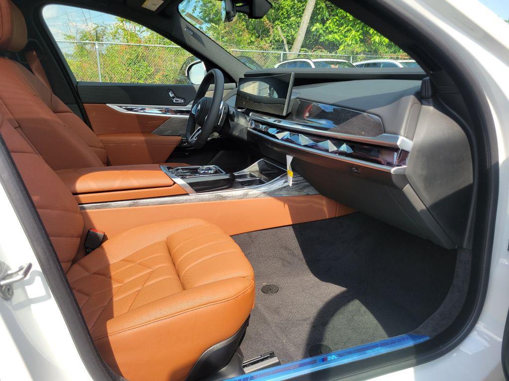 new 2025 BMW 760 car, priced at $127,925