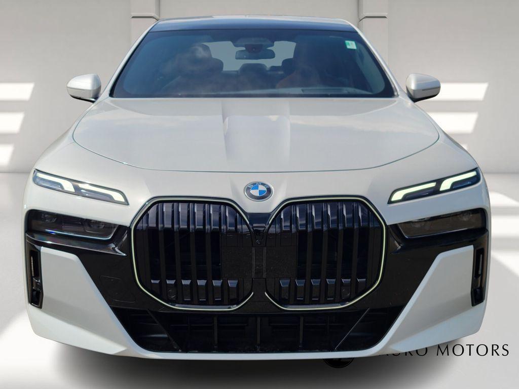 new 2025 BMW 760 car, priced at $127,925