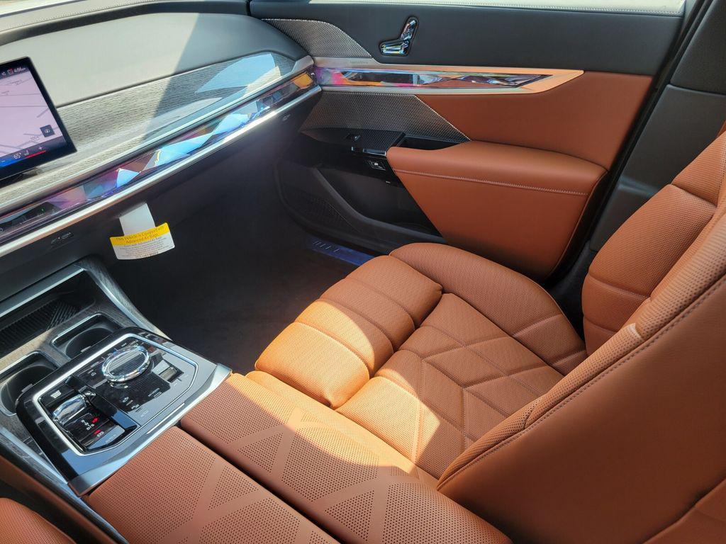 new 2025 BMW 760 car, priced at $127,925