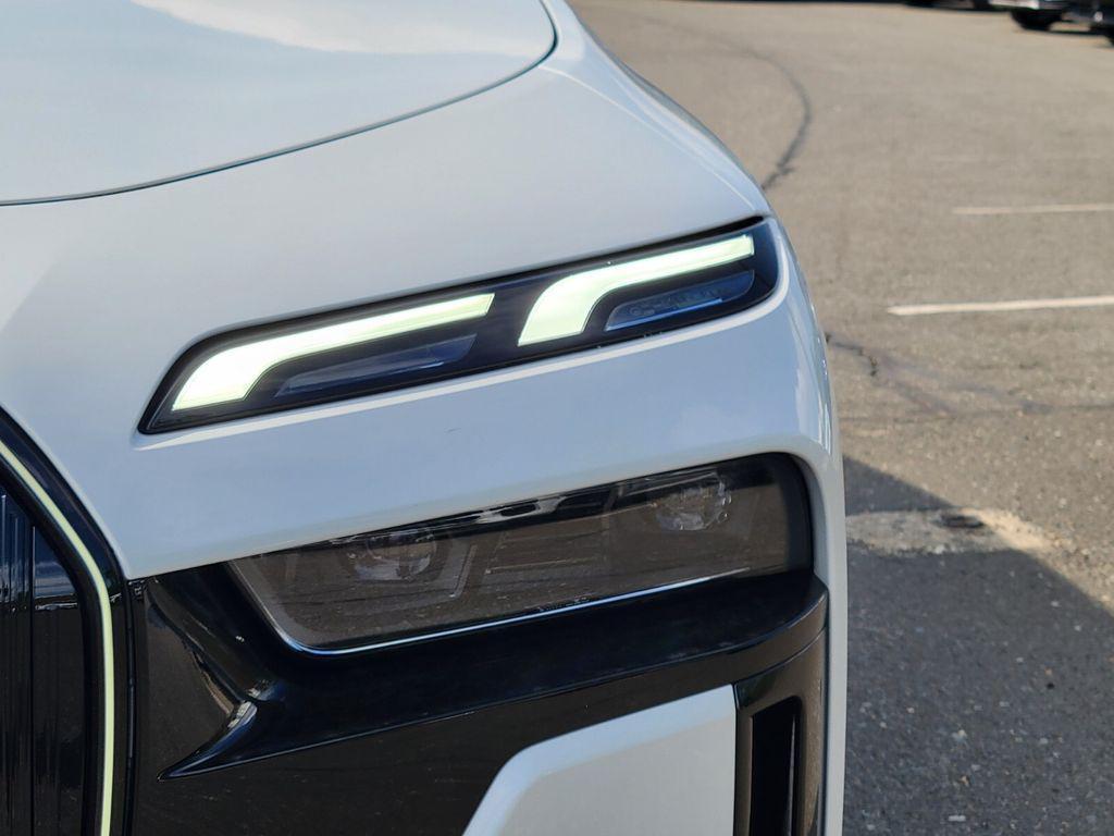 new 2025 BMW 760 car, priced at $127,925