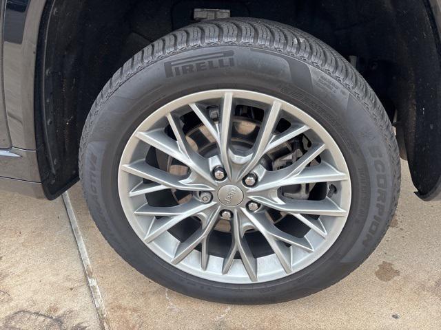 used 2022 Jeep Grand Cherokee L car, priced at $35,997