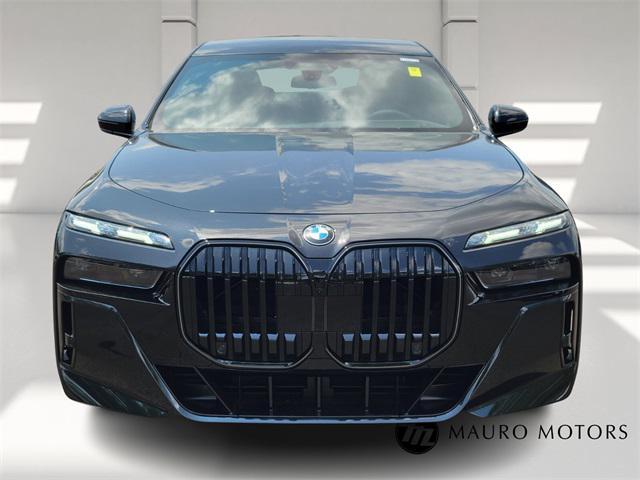 new 2025 BMW 760 car, priced at $131,225