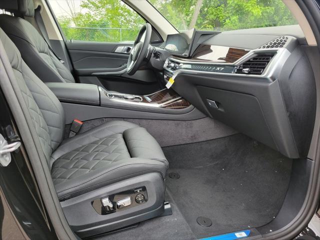 new 2026 BMW X7 car, priced at $92,630