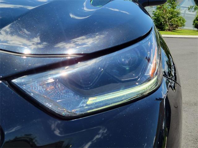 used 2021 Toyota Highlander car, priced at $33,497