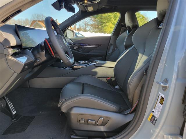 new 2025 BMW M5 car, priced at $128,025