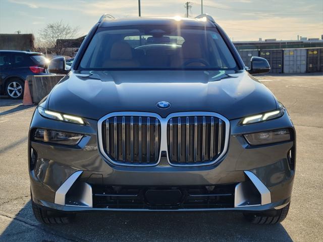 new 2025 BMW X7 car, priced at $89,605