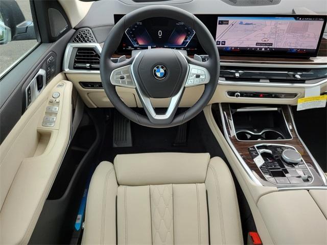 new 2025 BMW X7 car, priced at $90,905