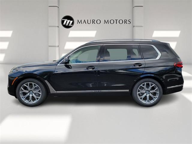 new 2025 BMW X7 car, priced at $90,905