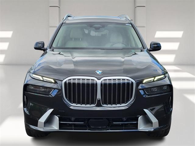 new 2025 BMW X7 car, priced at $90,905