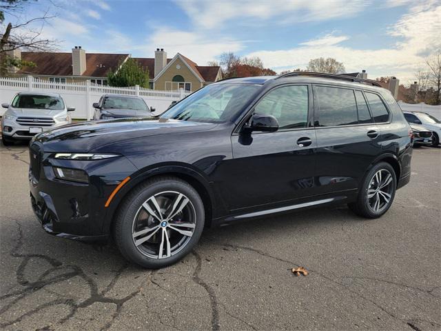 new 2025 BMW X7 car, priced at $118,470