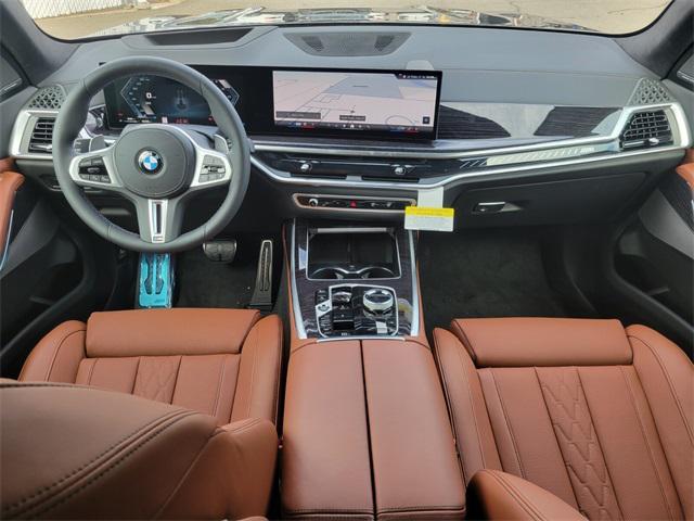 new 2025 BMW X7 car, priced at $118,470