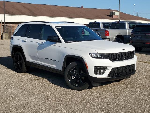 new 2024 Jeep Grand Cherokee car, priced at $42,143