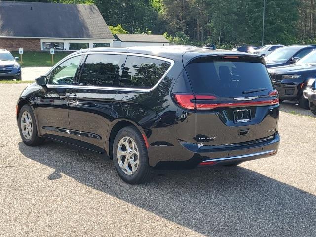 new 2024 Chrysler Pacifica car, priced at $50,025