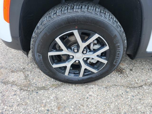 used 2023 Jeep Grand Cherokee car, priced at $33,405