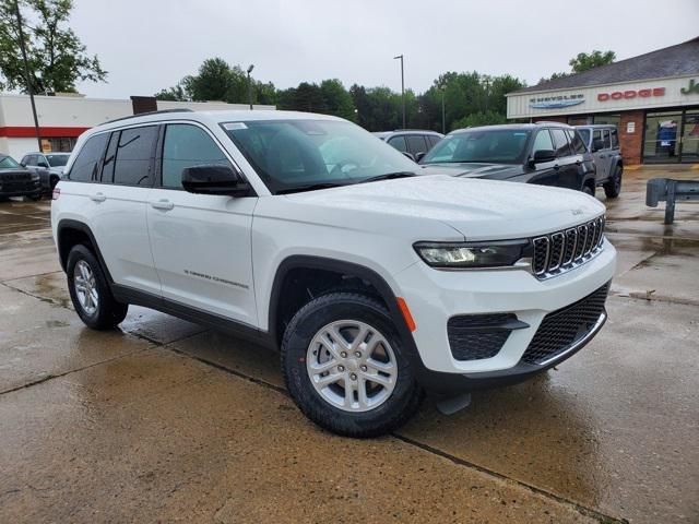 new 2025 Jeep Grand Cherokee car, priced at $40,643