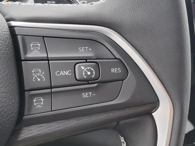 new 2025 Jeep Grand Cherokee car, priced at $40,643