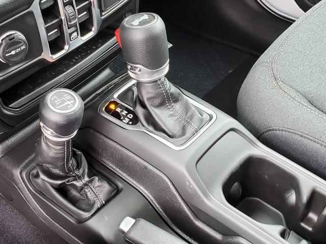 new 2025 Jeep Wrangler 4xe car
