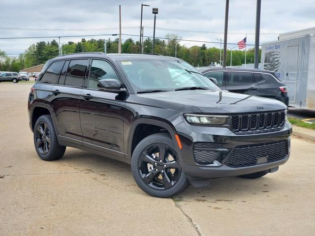new 2025 Jeep Grand Cherokee car, priced at $46,350