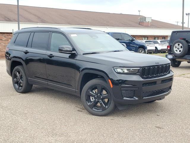 new 2024 Jeep Grand Cherokee L car, priced at $40,513