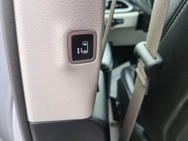 used 2023 Chrysler Pacifica car, priced at $24,205