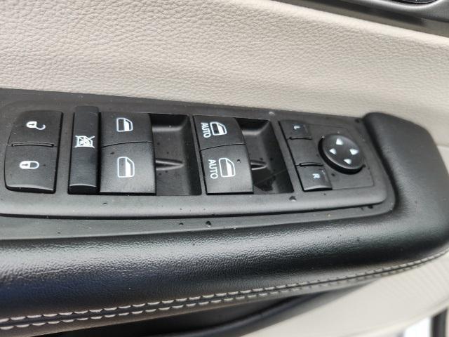 used 2023 Chrysler Pacifica car, priced at $24,205