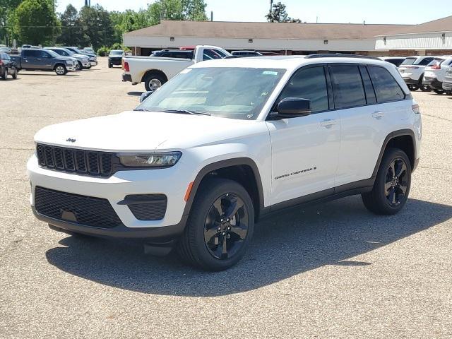 new 2024 Jeep Grand Cherokee car, priced at $46,830