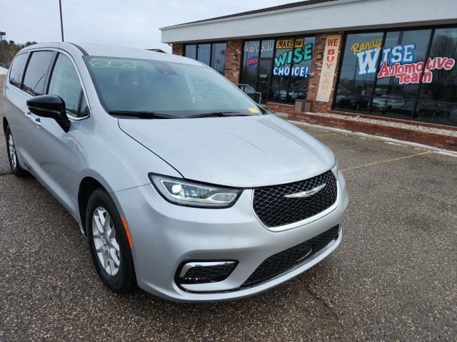 used 2024 Chrysler Pacifica car, priced at $32,915