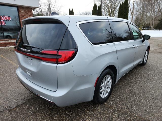 used 2024 Chrysler Pacifica car, priced at $32,915