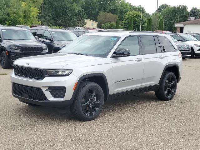 new 2024 Jeep Grand Cherokee car, priced at $42,652