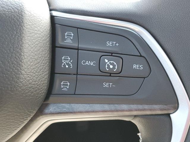 new 2025 Jeep Grand Cherokee car, priced at $50,730