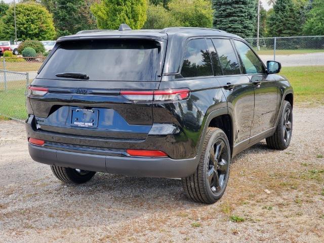 new 2024 Jeep Grand Cherokee car, priced at $38,652