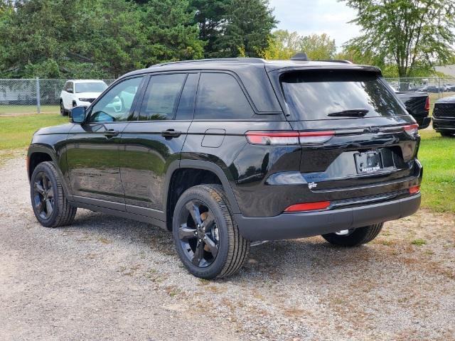 new 2024 Jeep Grand Cherokee car, priced at $38,652