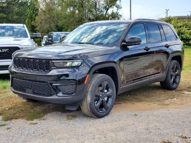 new 2024 Jeep Grand Cherokee car, priced at $38,652