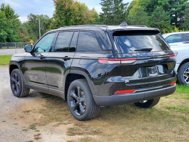 new 2024 Jeep Grand Cherokee car, priced at $38,652