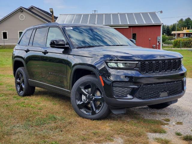 new 2024 Jeep Grand Cherokee car, priced at $38,652