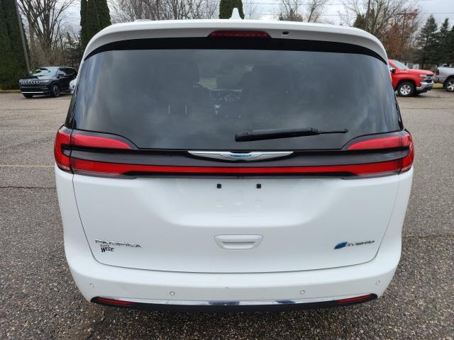 used 2021 Chrysler Pacifica Hybrid car, priced at $20,600