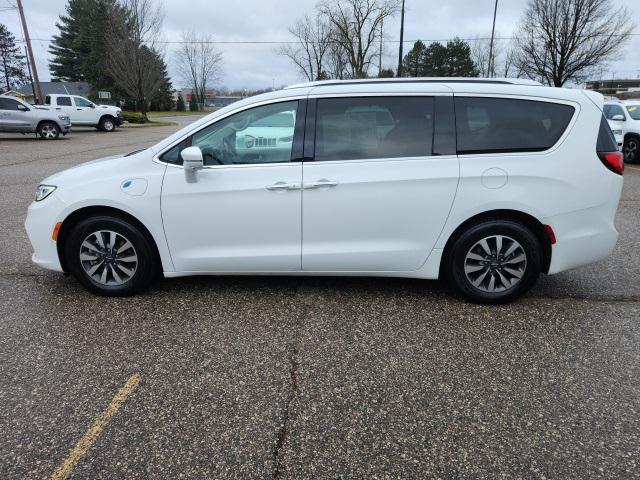 used 2021 Chrysler Pacifica Hybrid car, priced at $20,600