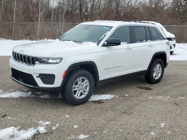 new 2025 Jeep Grand Cherokee car, priced at $35,477