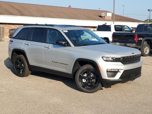 new 2025 Jeep Grand Cherokee car, priced at $45,396