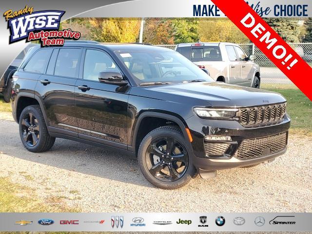 new 2025 Jeep Grand Cherokee car, priced at $42,500