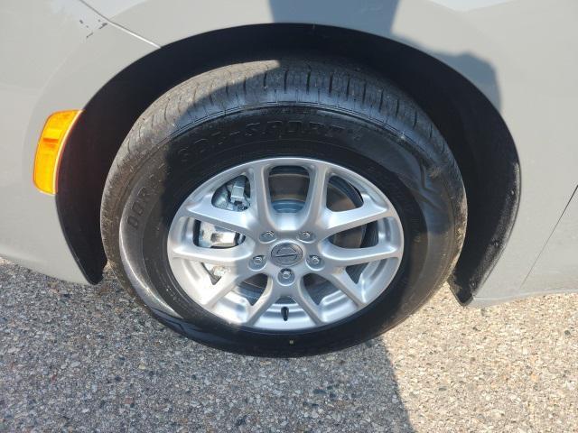 used 2023 Chrysler Pacifica car, priced at $23,201