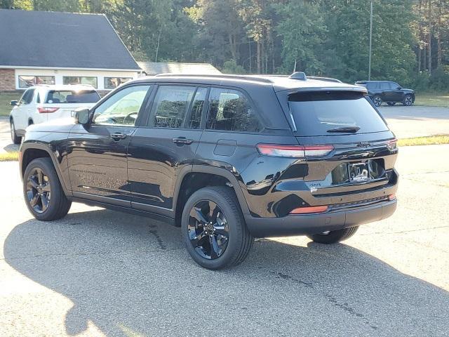 new 2024 Jeep Grand Cherokee car, priced at $38,652