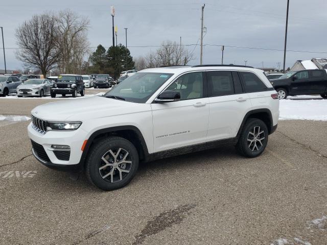 new 2025 Jeep Grand Cherokee car, priced at $42,408