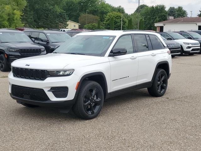 new 2024 Jeep Grand Cherokee car, priced at $37,715