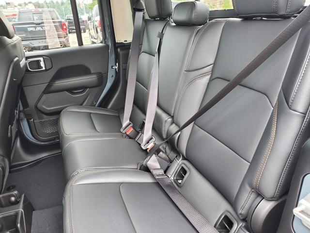 new 2025 Jeep Gladiator car, priced at $45,727
